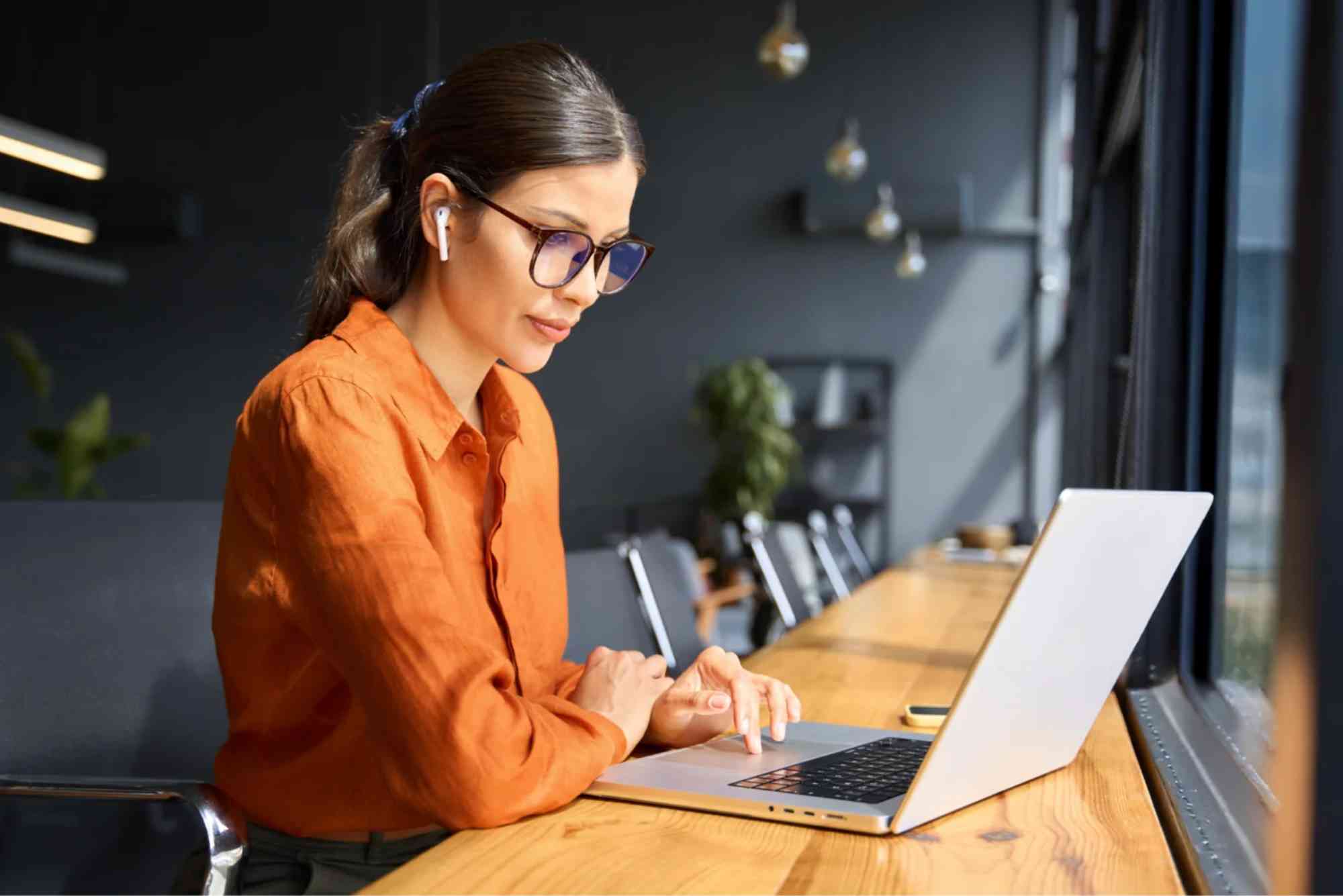 Best SEO Reporting Tools for Affiliate Marketers showing content output and SEO progress clearly in 2026